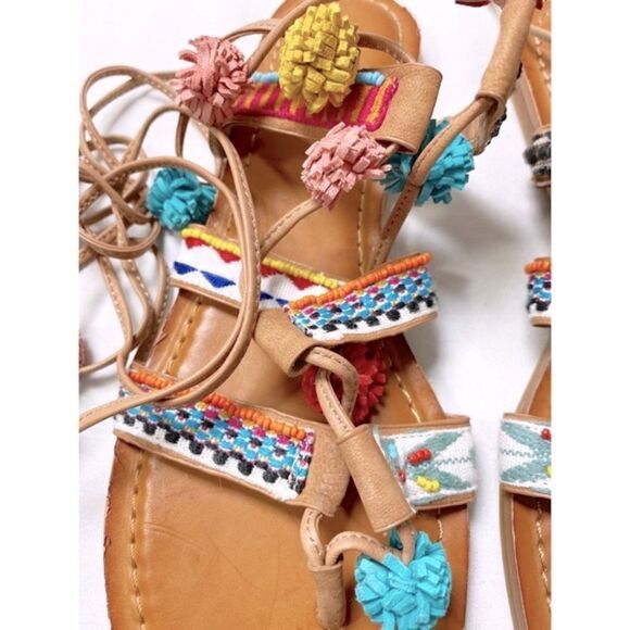 NWOT Gianni Bini Women’s Leather Bohemian Wraparound Sandal with Pom Pom - Picture 2 of 4